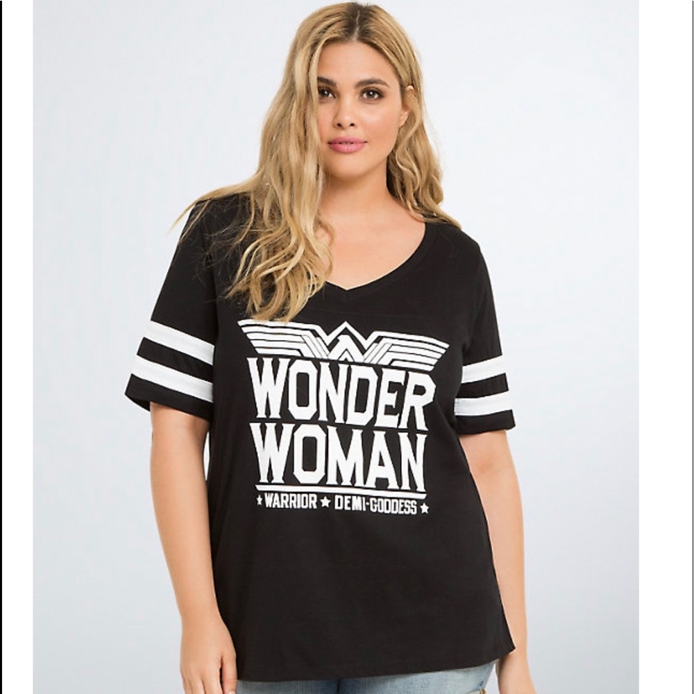 Torrid size 1 Wonder Woman football T-shirt bnwt